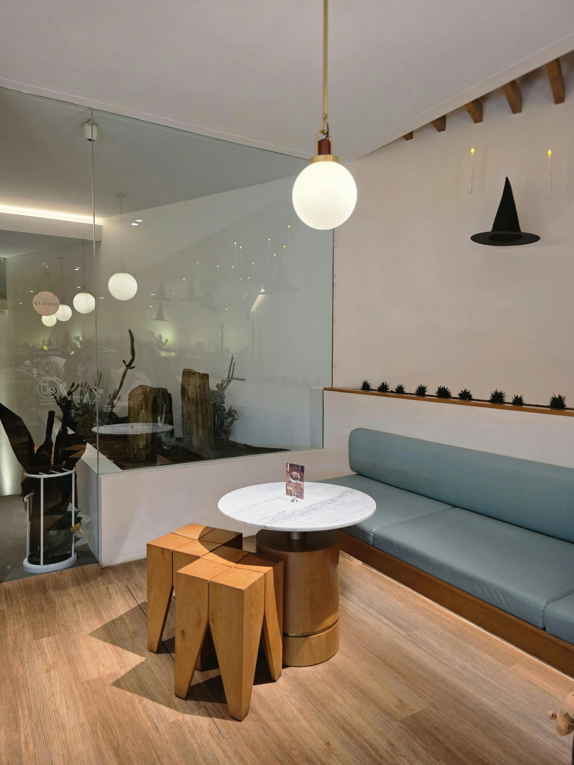 Möbelshowroom zu besuchen